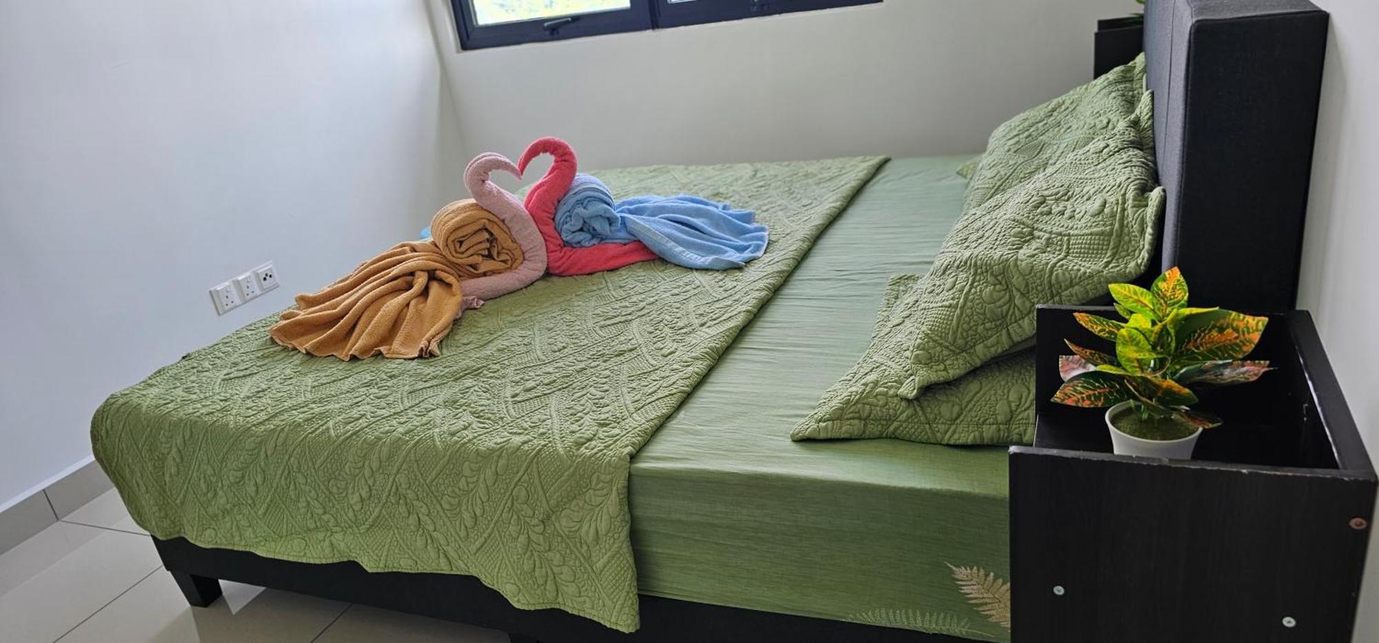 Sky Garden Homestay, Presint 15 Apartment *
